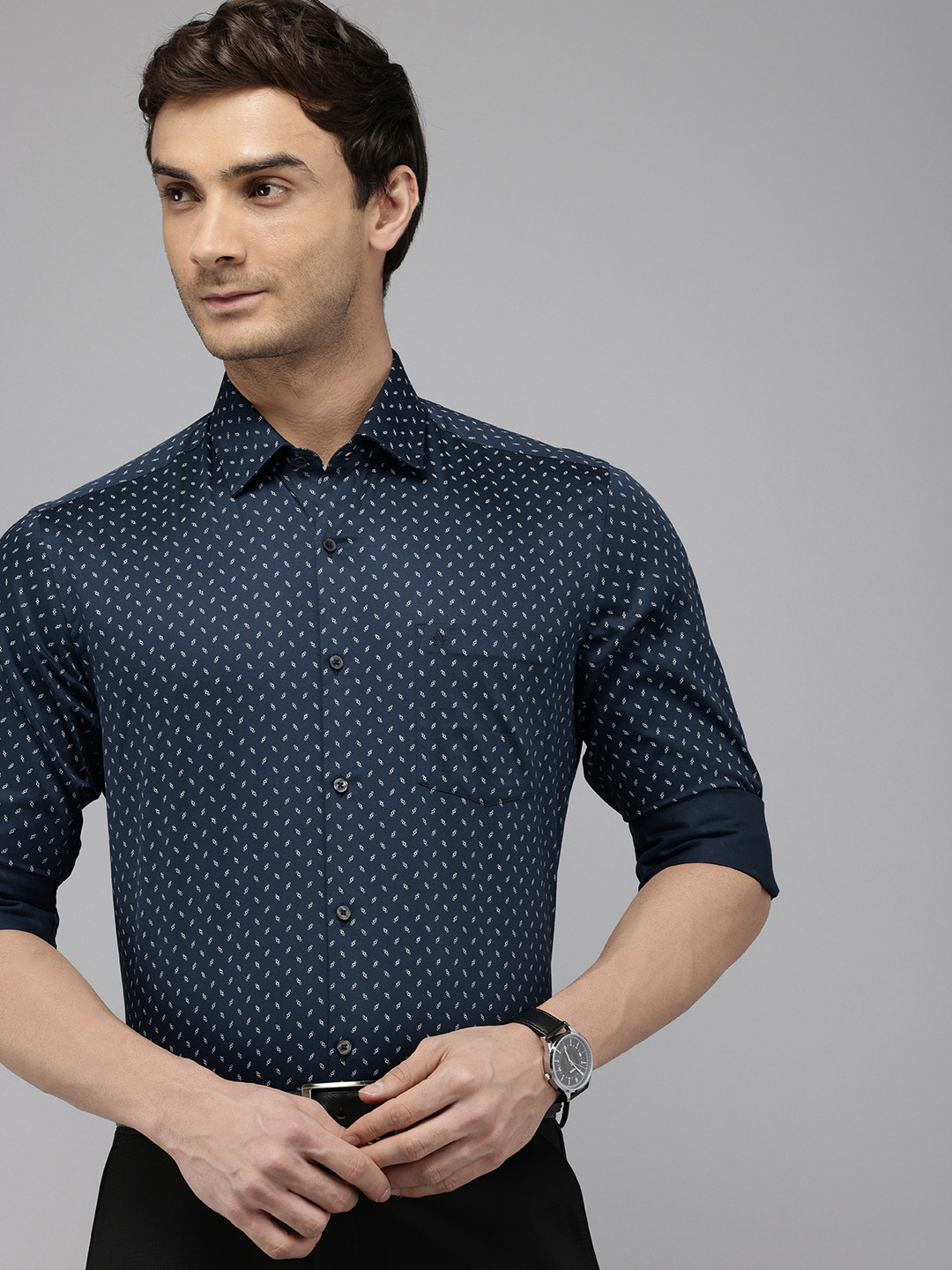 

Arrow Pure Cotton Manhattan Slim Fit Opaque Printed Formal Shirt, Navy blue