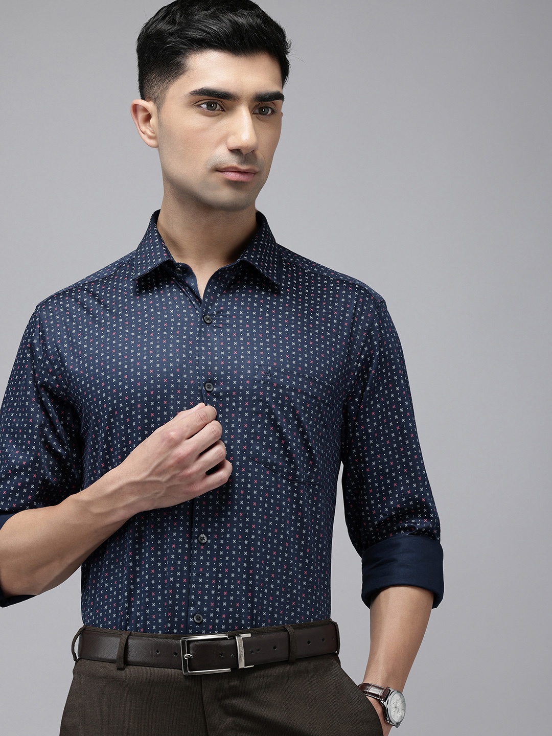 

Arrow Manhattan Slim Fit Printed Geometric Pure Cotton Formal Shirt, Navy blue