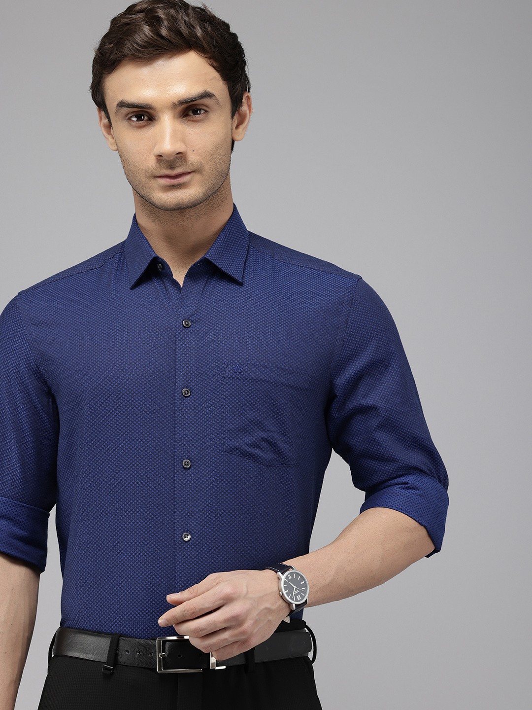 

Arrow Manhattan Slim Fit Textured Cutaway Collar Pure Cotton Formal Shirt, Blue