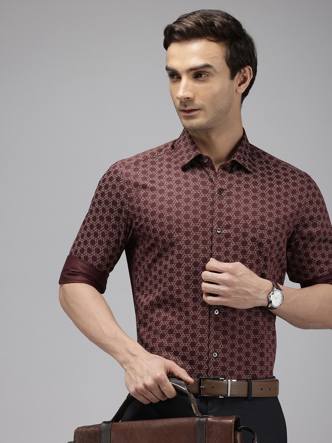 

Arrow Manhattan Slim Fit Opaque Printed Pure Cotton Formal Shirt, Brown