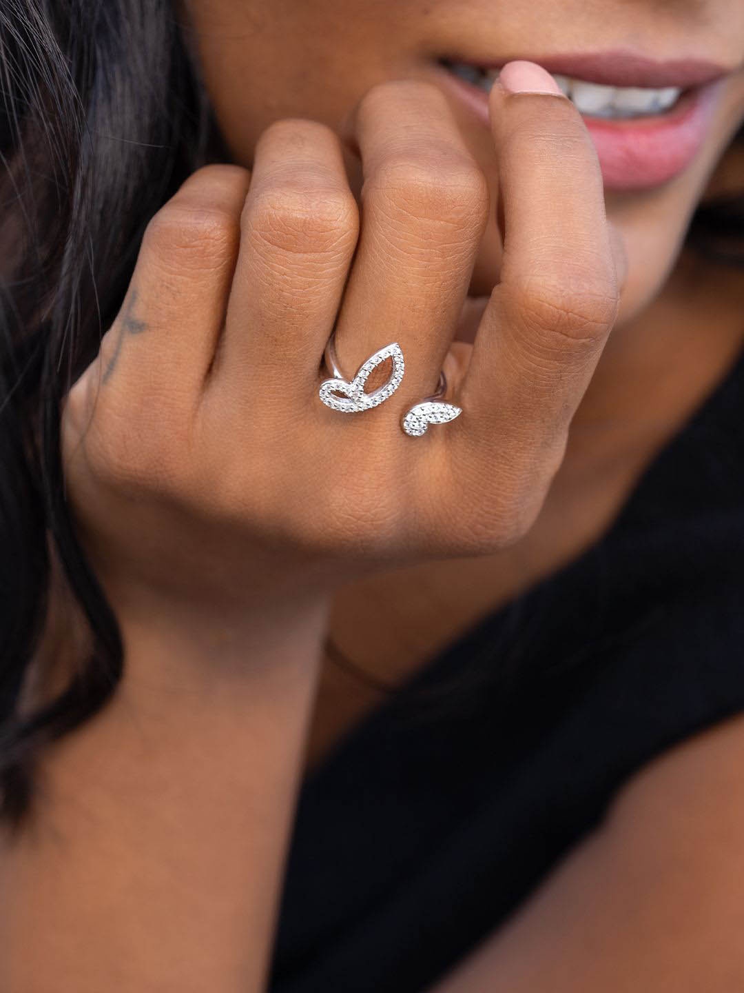 

SHAYA 925 Silver Rhodium-Plated Cubic Zirconia Finger Ring