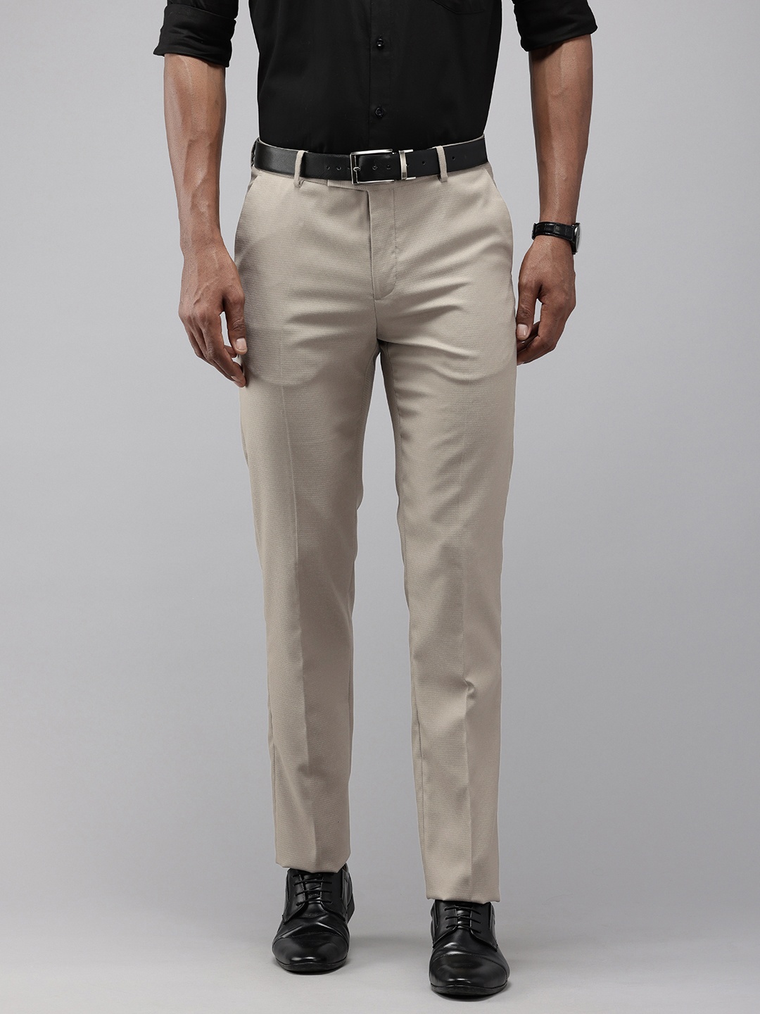 

Arrow Men Textured Tailored Fit Pleated Formal Trousers, Khaki