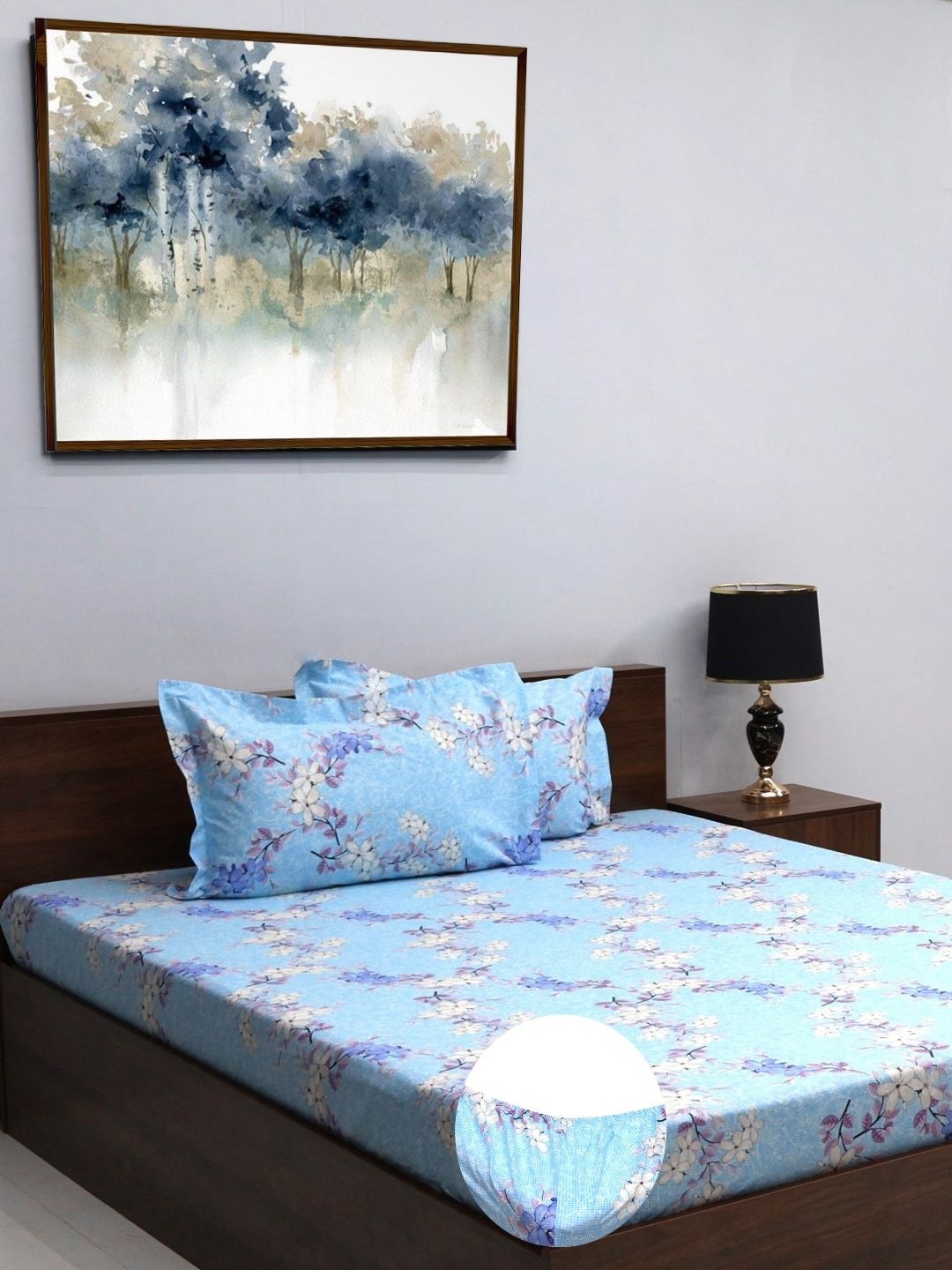 

BOMBAY DYEING Allure Blue & White Printed 144 TC Pure Cotton King Fitted Bedsheet Set