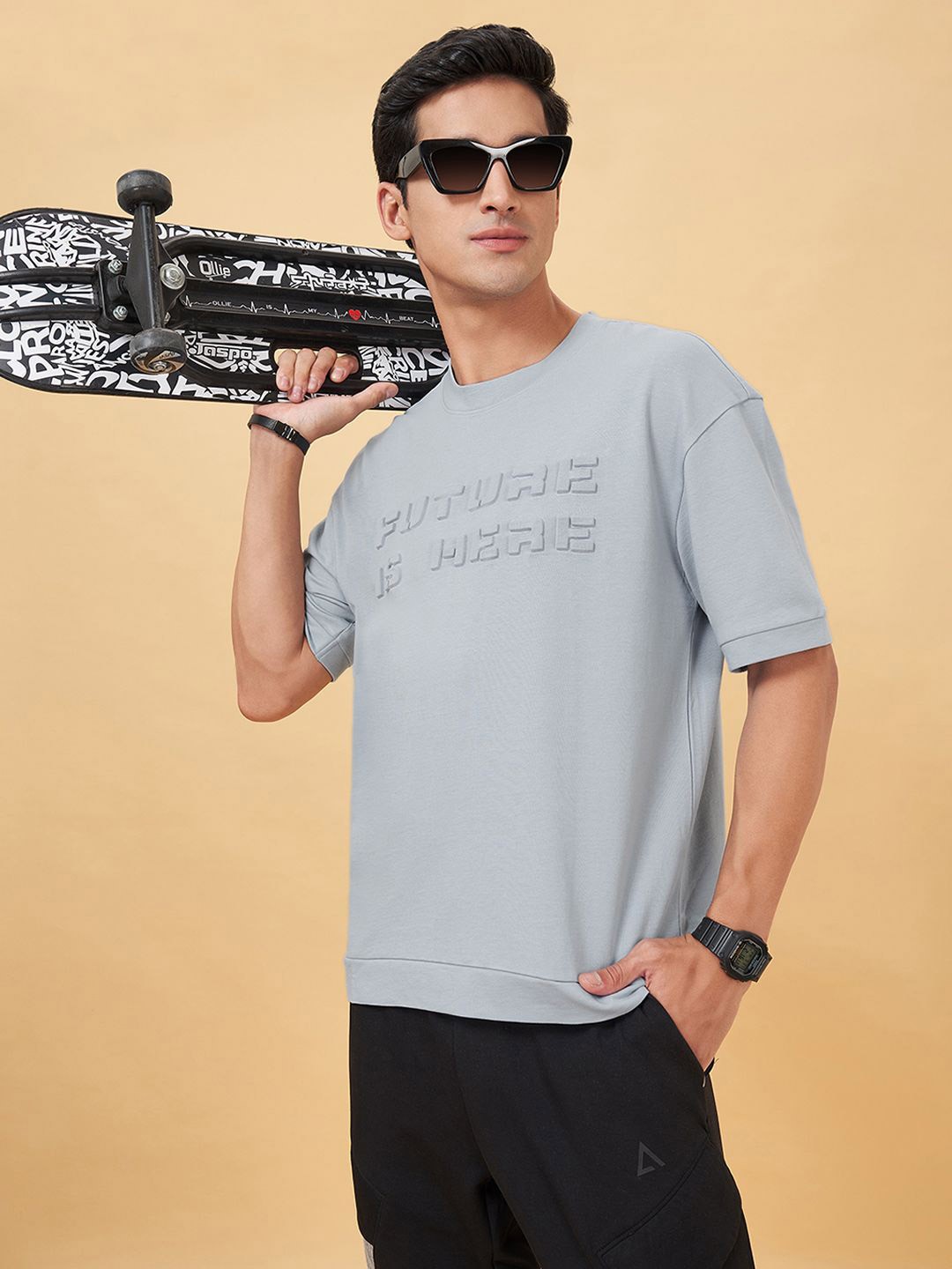 

Street 808 by Pantaloons Men Typography Printed Drop-Shoulder Sleeves T-shirt, Grey