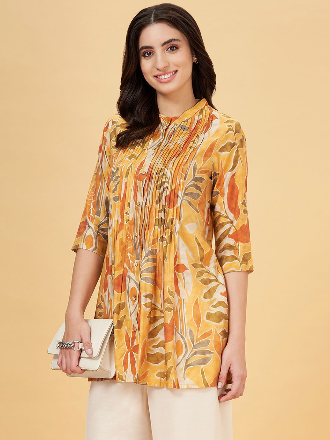 

RANGMANCH BY PANTALOONS Mandarin Collar Printed Tunic, Yellow