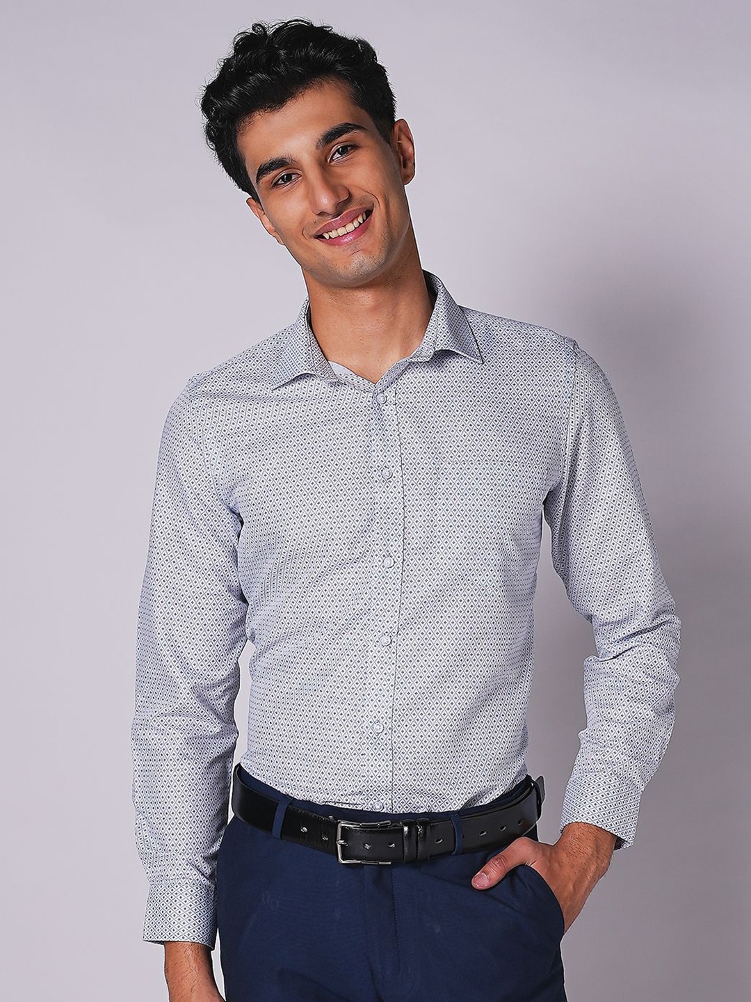 

INSPIRO Men Micro Checks Spread Collar Slim Fit Formal Shirt, White