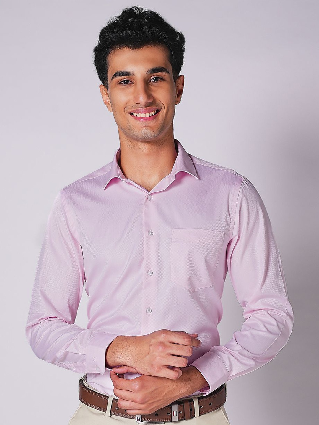 

INSPIRO Men Self Design Textured Spread Collar Slim Fit Formal Shirt, Pink