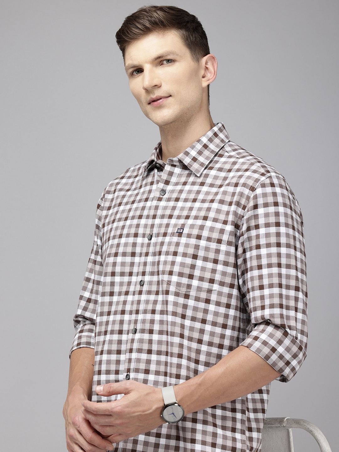 

Arrow Sport Manhattan Slim Fit Gingham Checks Cutaway Collar Pure Cotton Casual Shirt, Brown