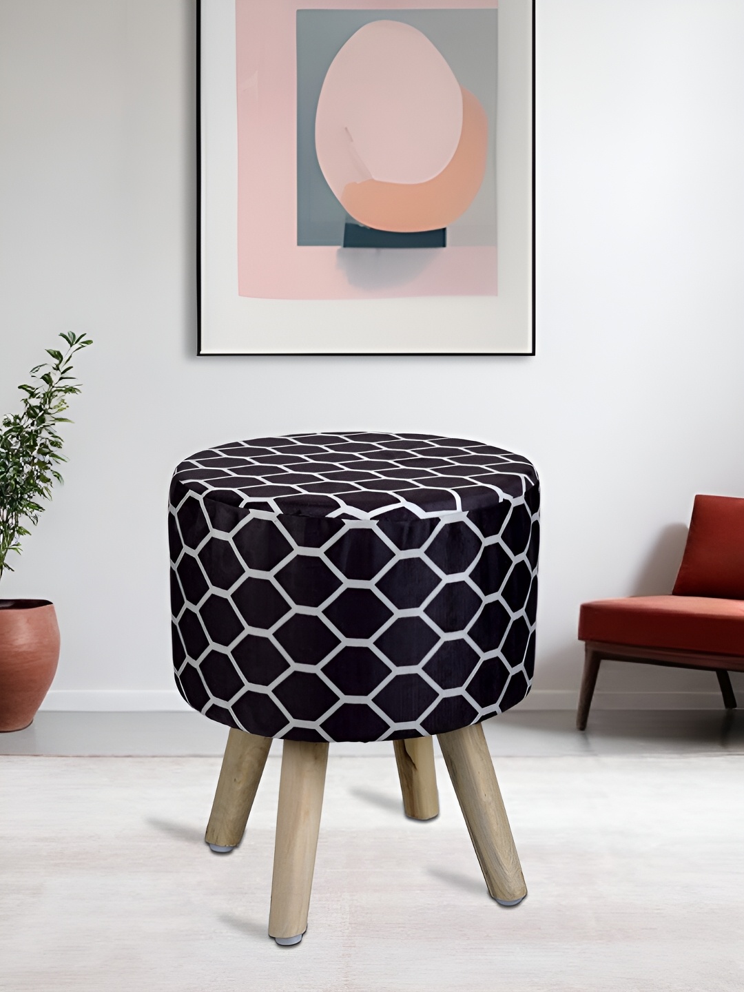 

CDI Black & White Geometric Printed Round-Shaped Ottoman