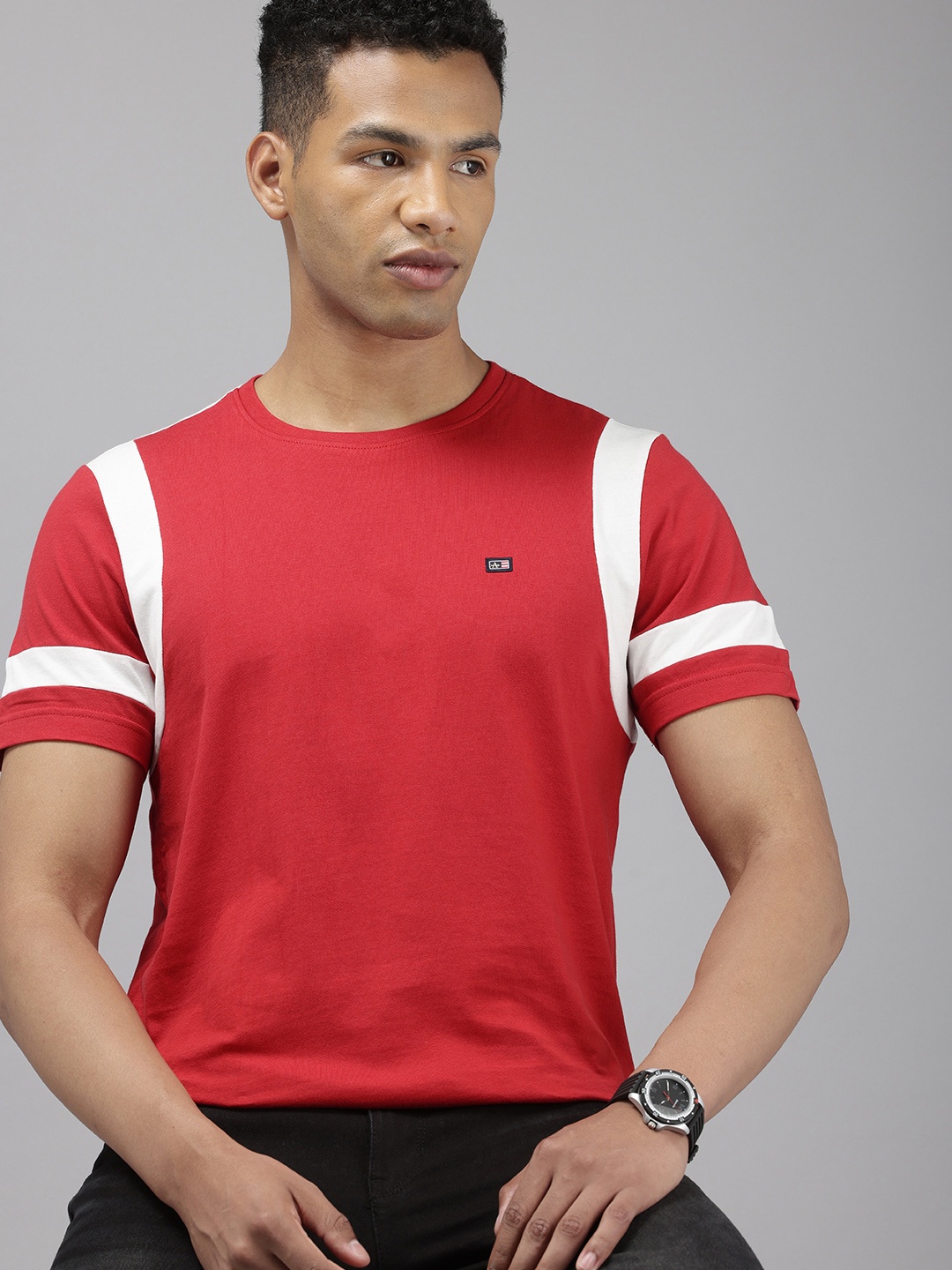 

Arrow Sport Round Neck Pure Cotton T-shirt, Red