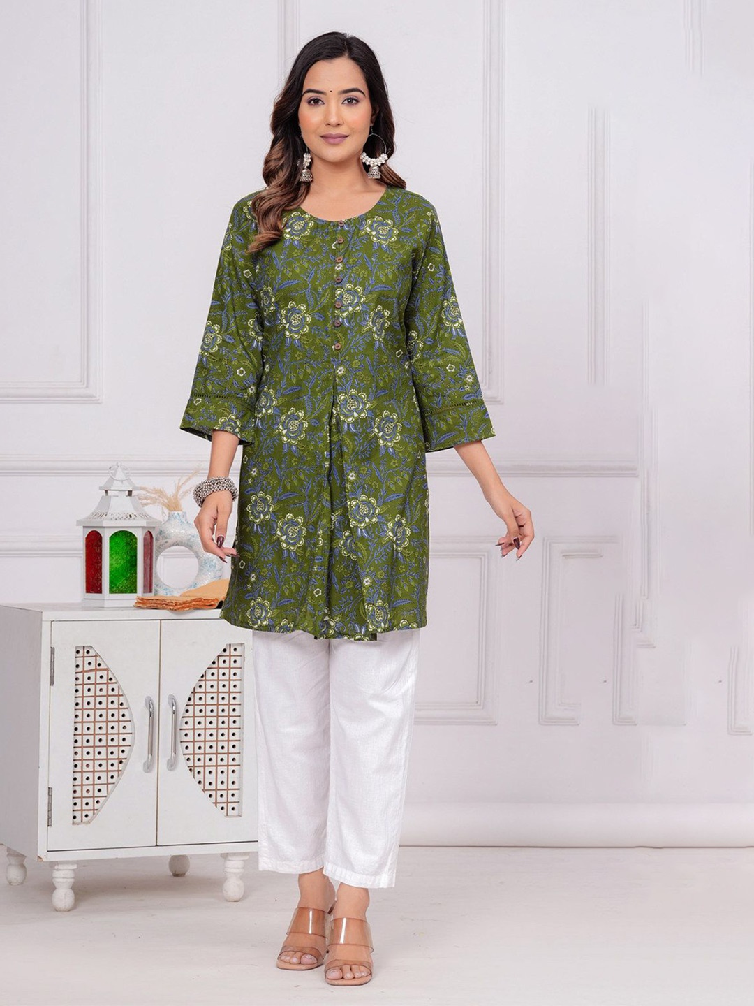 

SARAI CREATIONS Women Floral Printed Round Neck Kurti, Olive