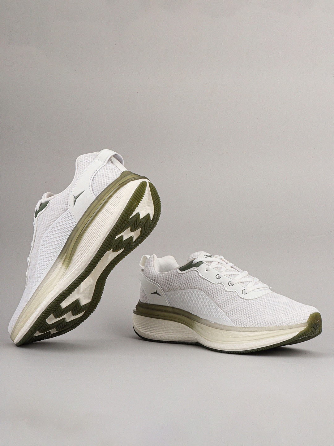 

JQR Men Mesh Running Non-Marking Shoes, White