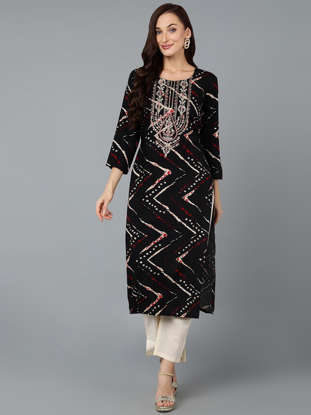 

KALINI Geometric Thread Work Round Neck Straight Kurta, Black
