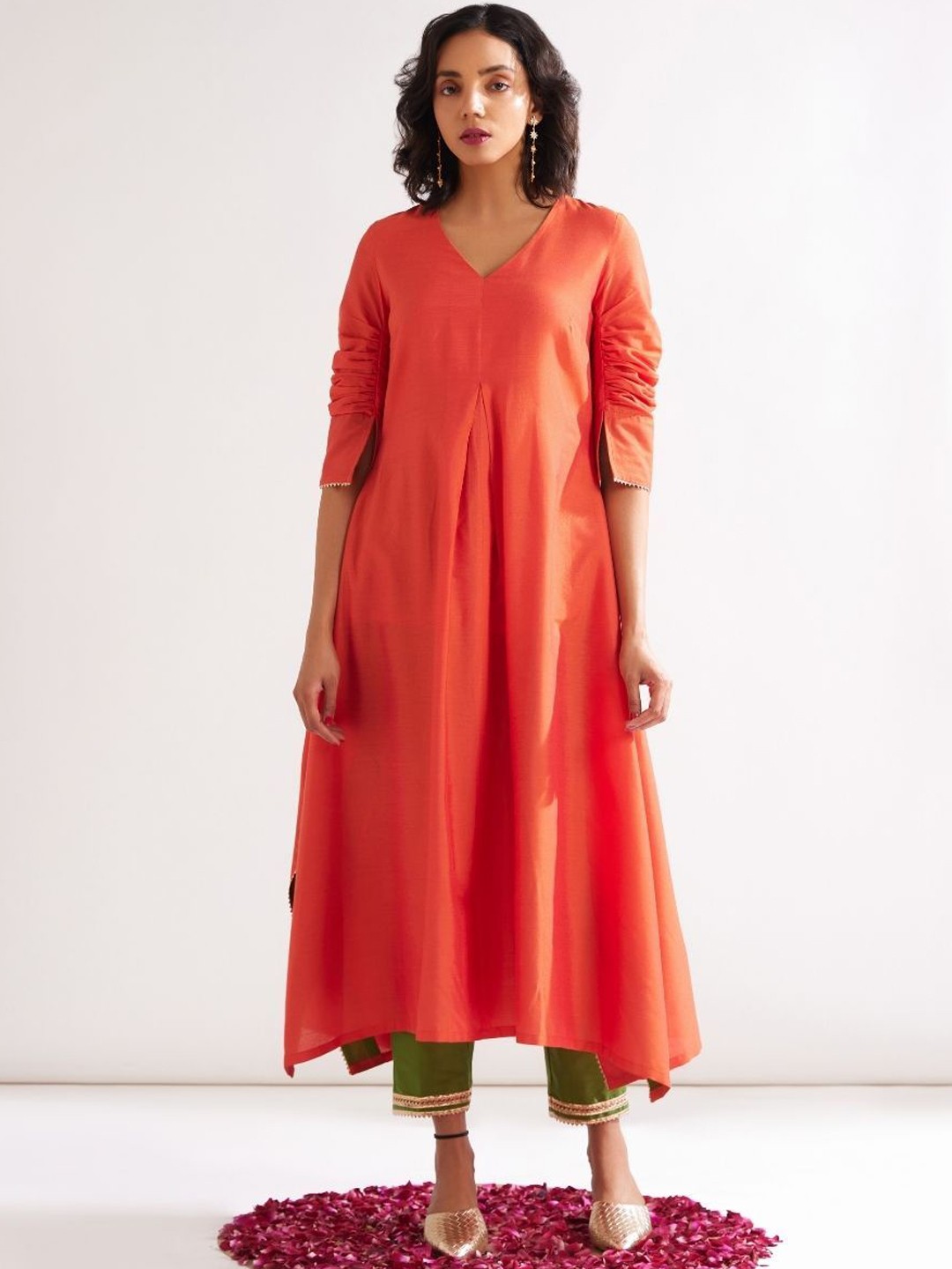

Abhishti V-Neck Regular Anarkali Kurta With Trousers, Orange