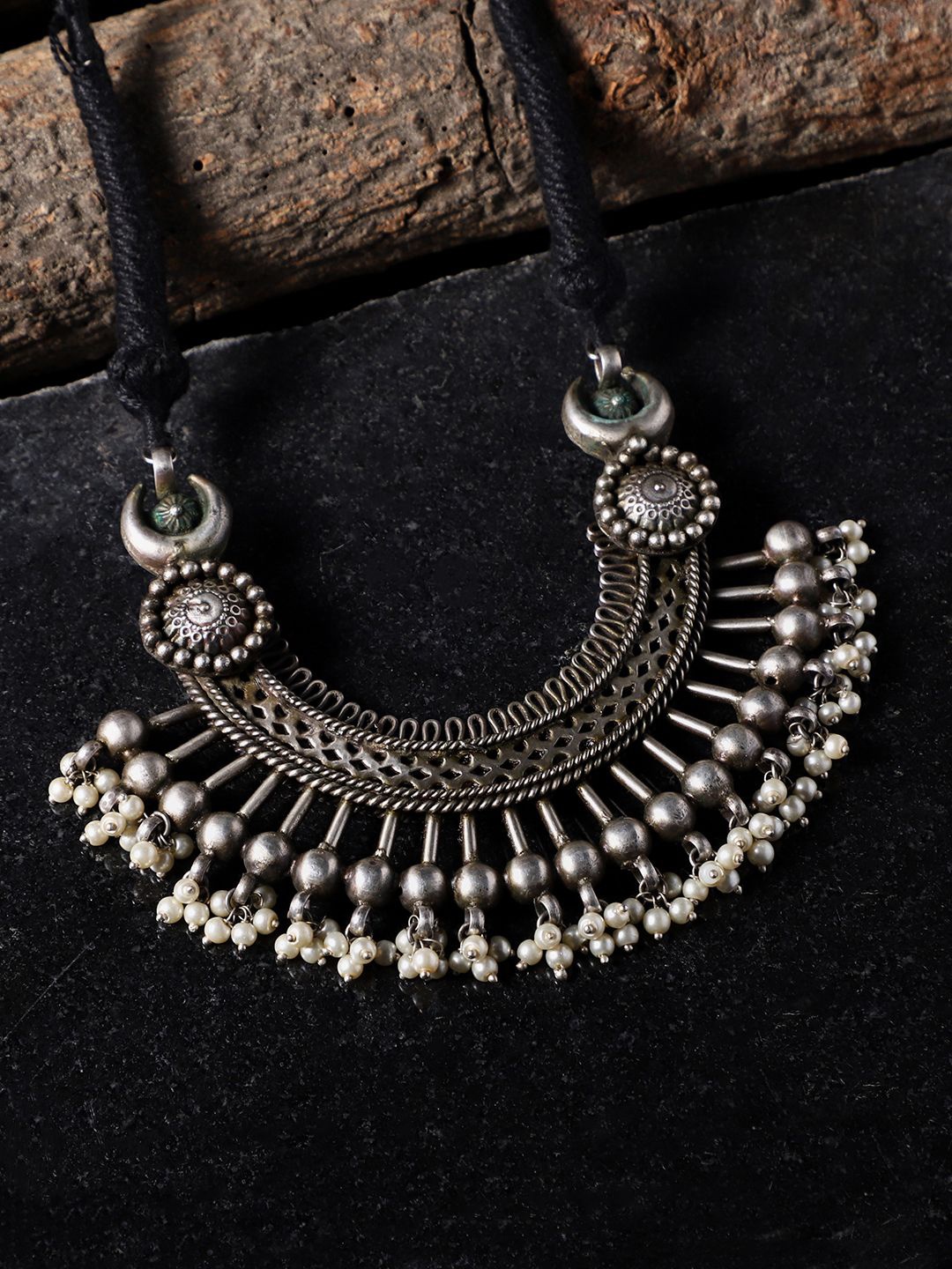 

VENI 92.5 Silver Plated Oxidised Necklace