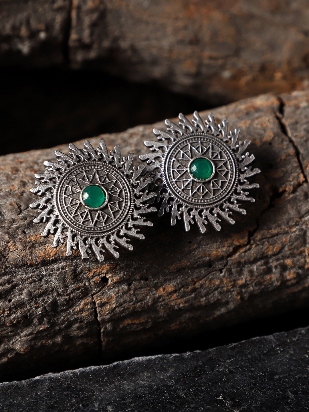 

VENI 92.5 Silver-Plated Stone Studded Oxidised Circular Studs Earrings