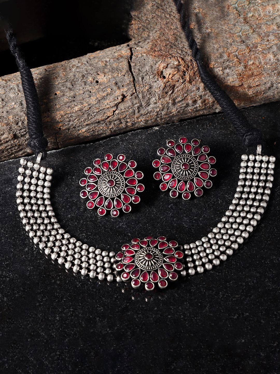 

VENI 92.5 Silver-Plated Stone-Studded Details Oxidised Jewellery Set