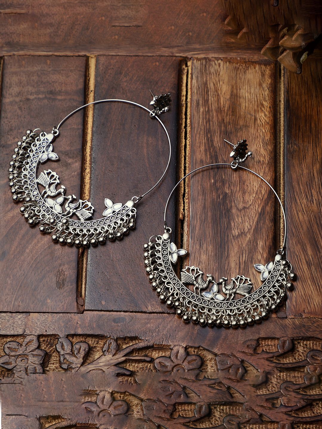 

VENI Silver-Plated Contemporary Oxidised Chandbalis Earrings