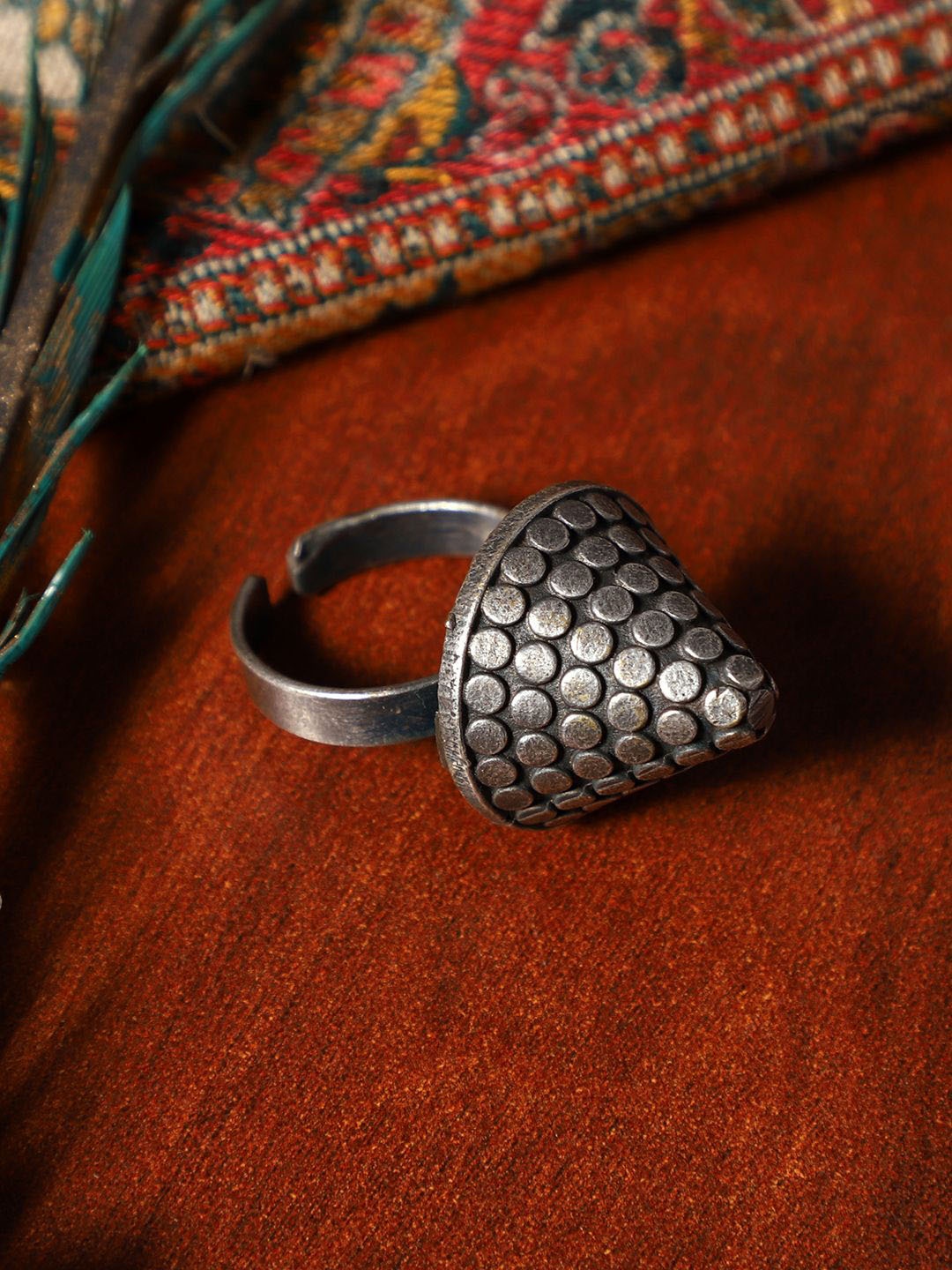 

VENI 92.5 Silver-Plated Oxidised Finger Ring