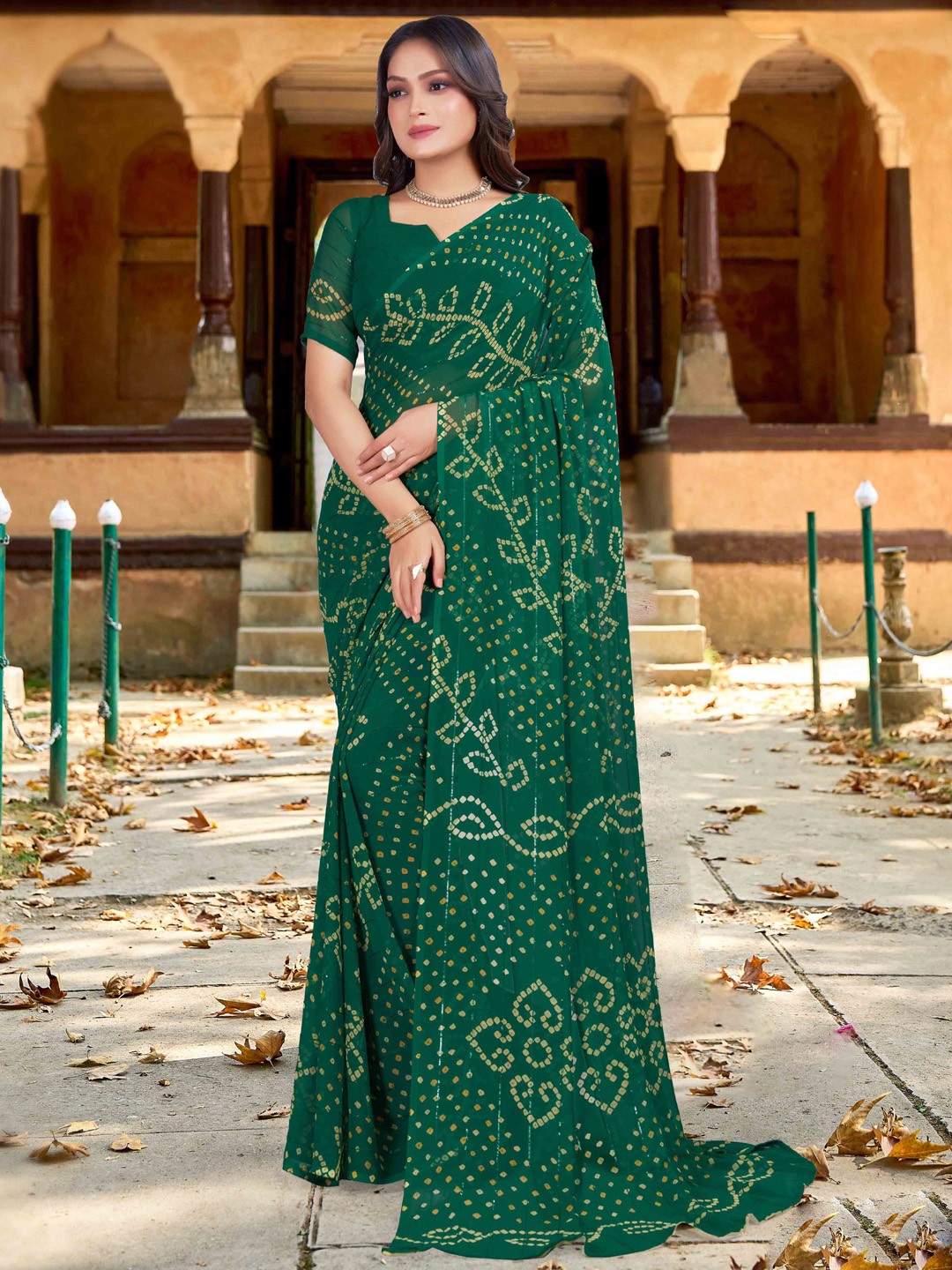 

Mitera Sequinned Bandhani Saree, Green