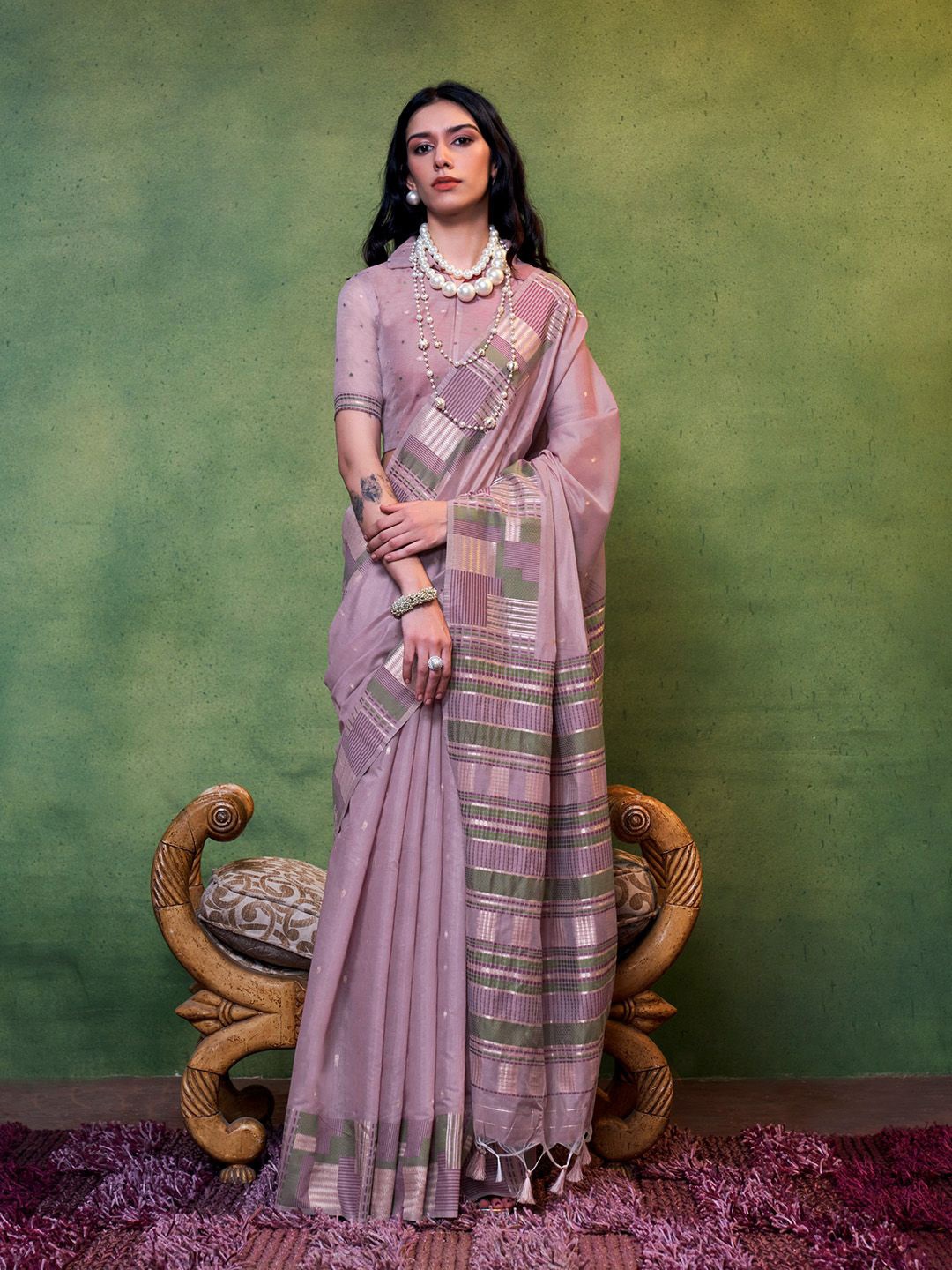 

DEVATITHI Woven Design Zari Saree, Lavender