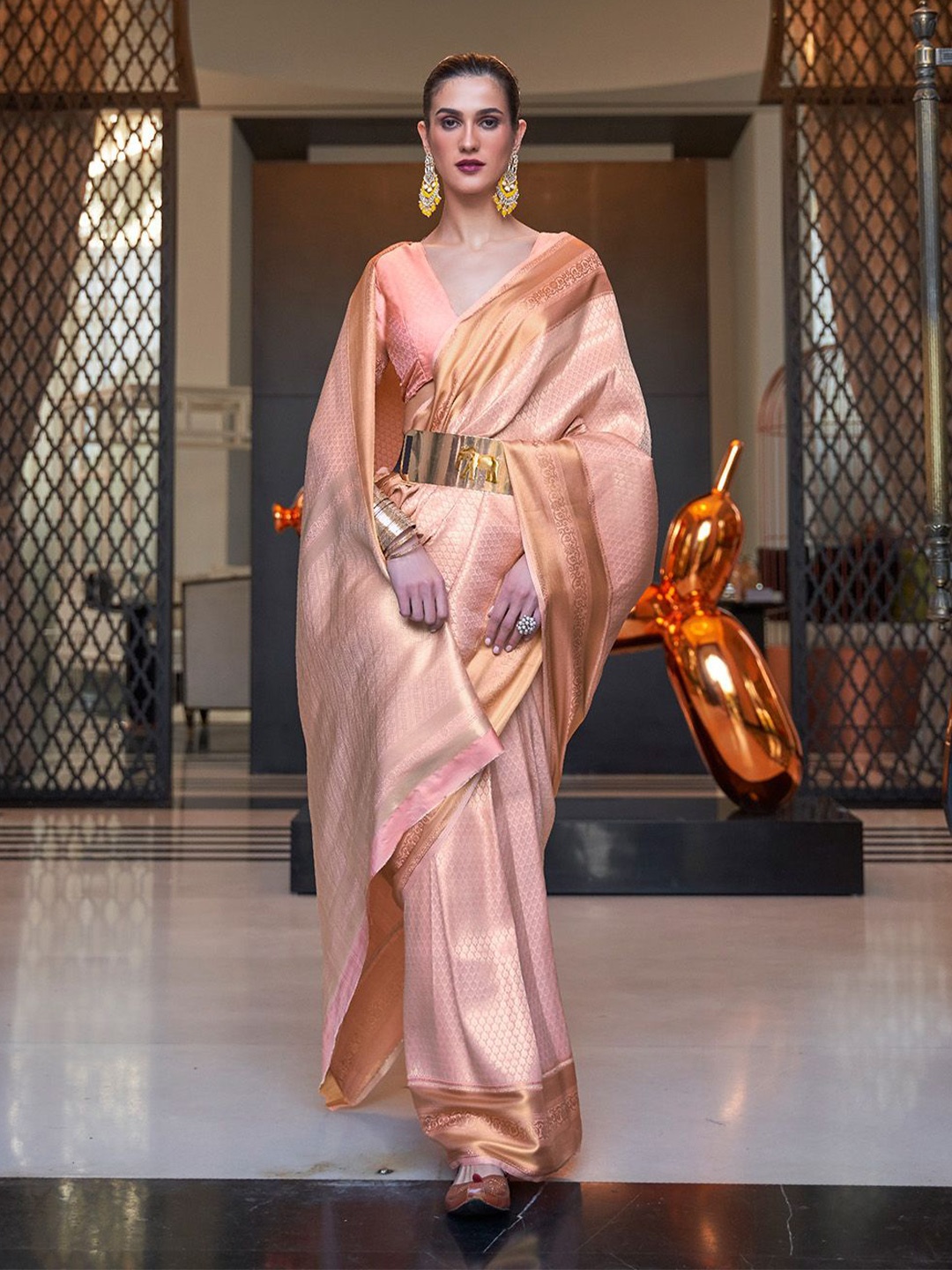 

DEVATITHI Ethnic Motifs Zari Kanjeevaram Saree, Orange