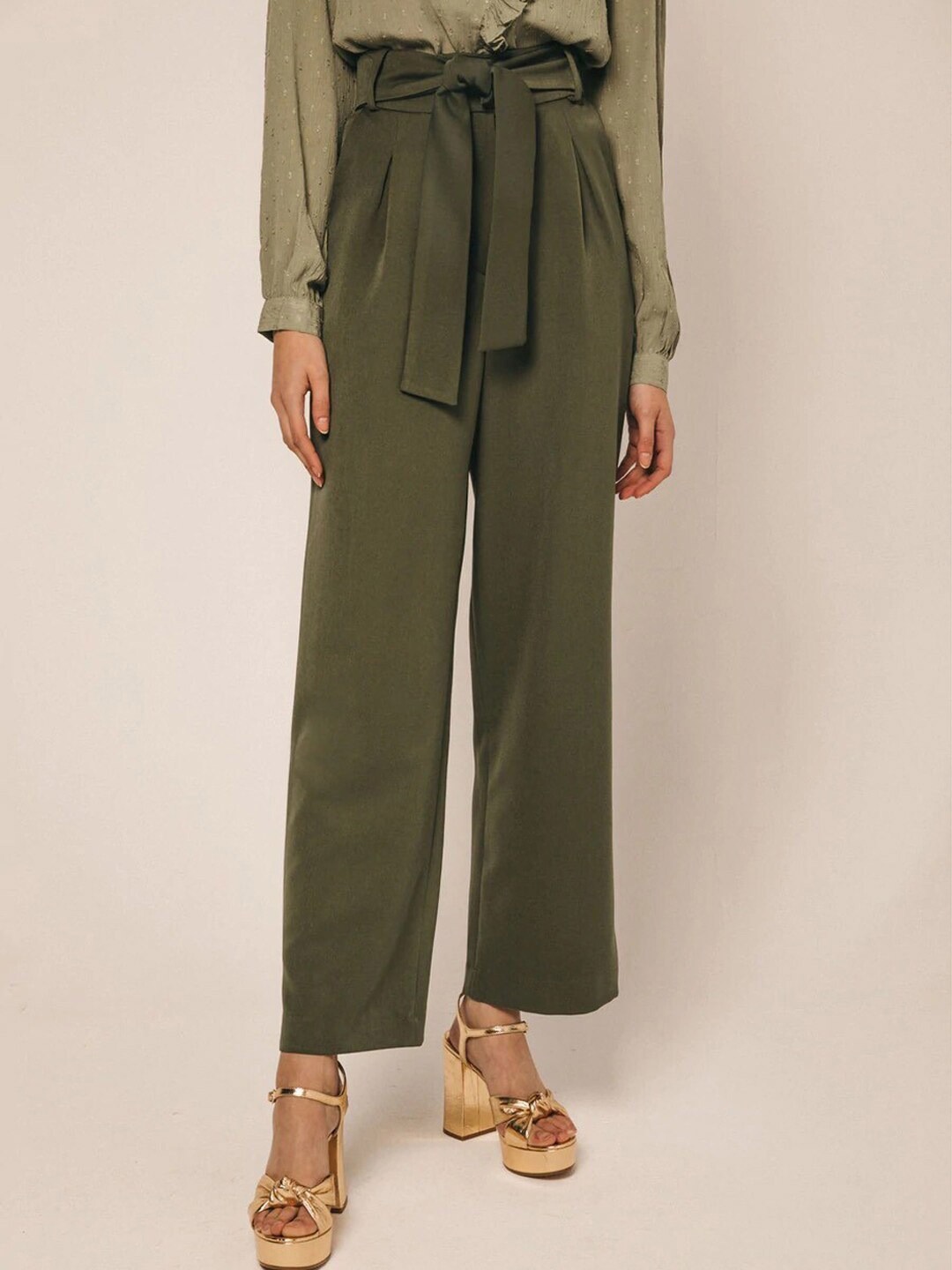 

KHUSHBOO AND PANKAJ Women Relaxed Straight Leg Straight Fit High-Rise Pleated Trousers, Olive