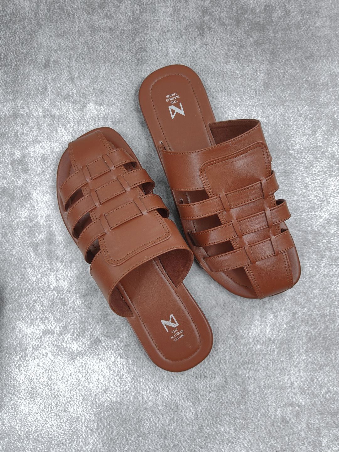 

THE MADRAS TRUNK Men Fisherman Sandals, Brown