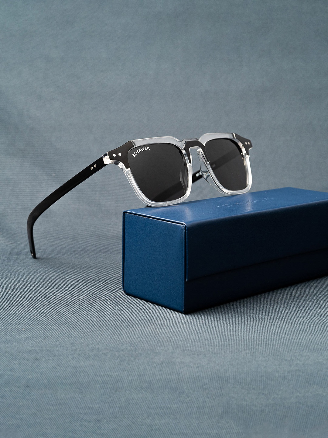

ROYALTAIL Unisex Square Sunglasses with UV Protected Lens RT-SUNG-093, Black