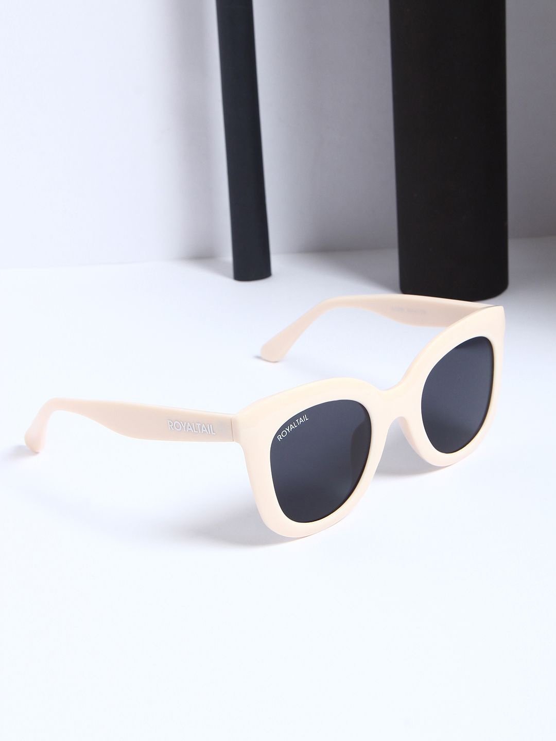 

ROYALTAIL Unisex Oval Sunglasses with UV Protected Lens RT-SUNG-053, Black