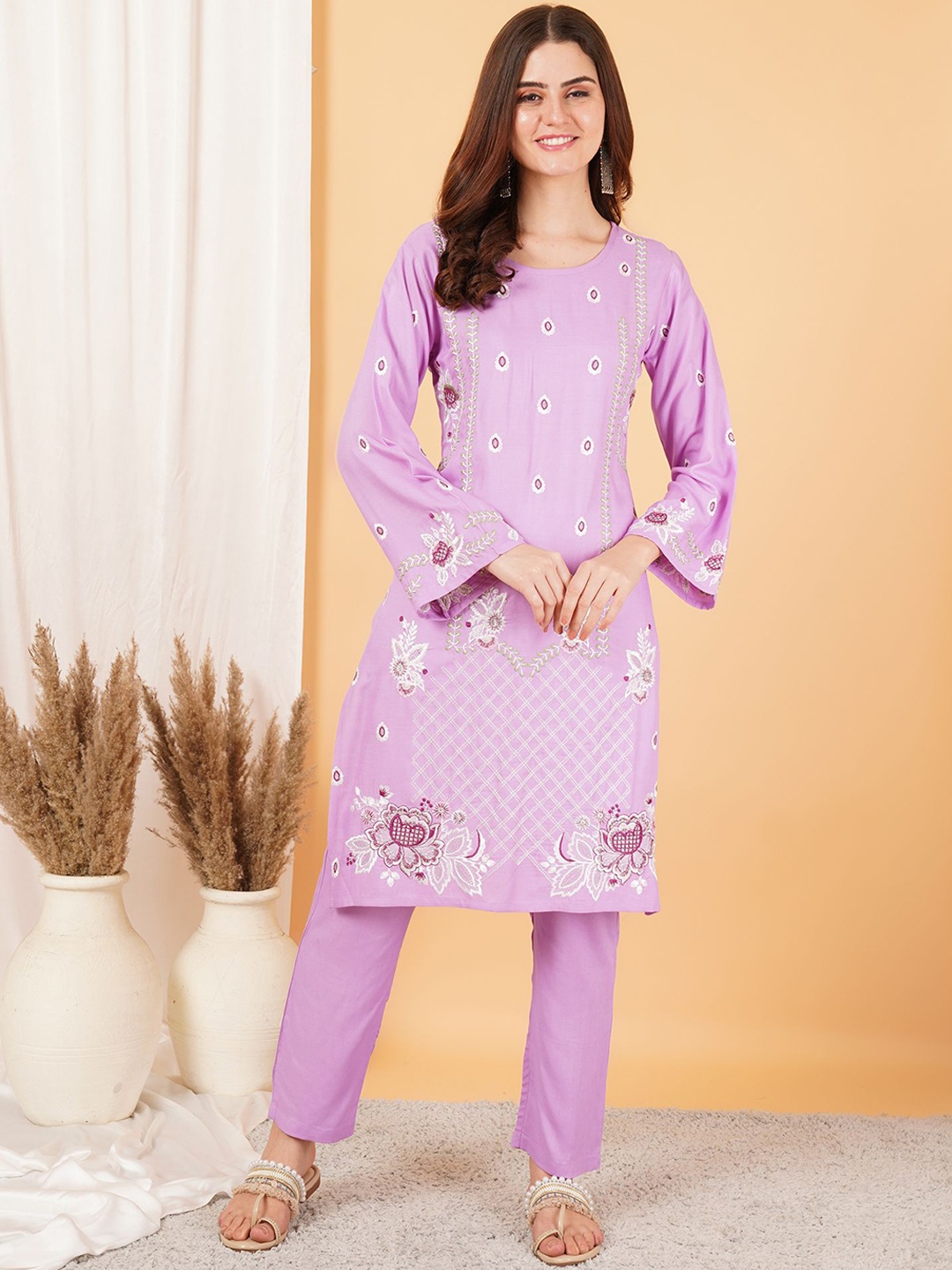 

Growish Floral Embroidered Round Neck Flared Sleeve Tunic & Trouser, Purple