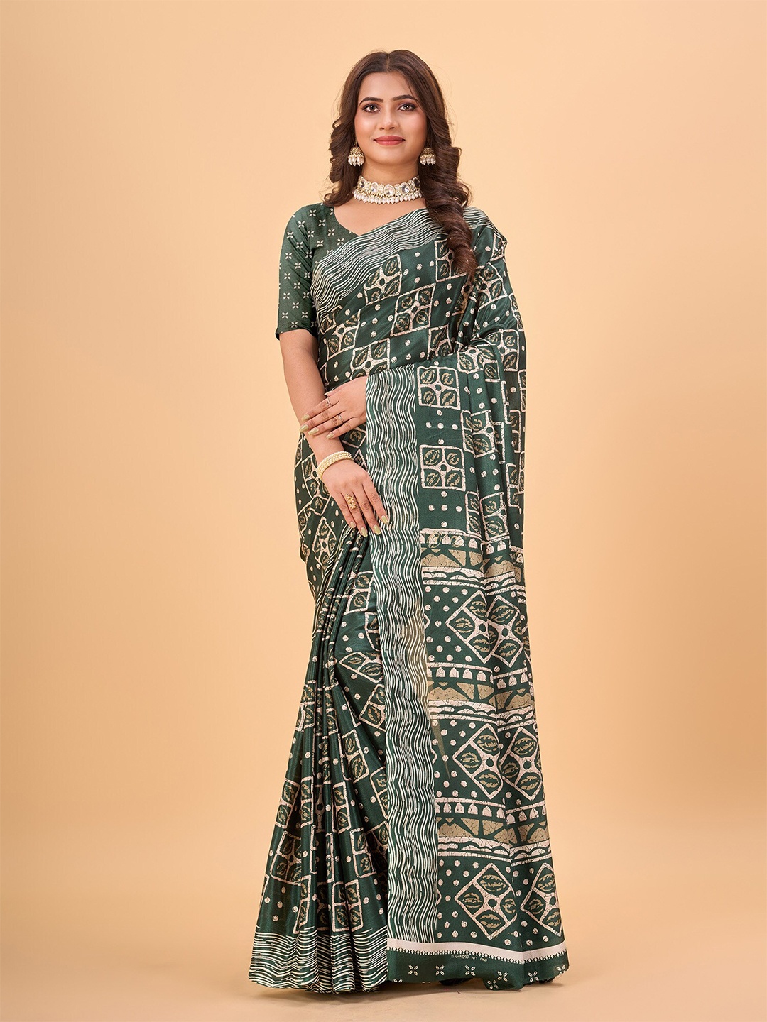 

NIRMAL CREATION Batik Printed Saree With Blouse Piece, Green