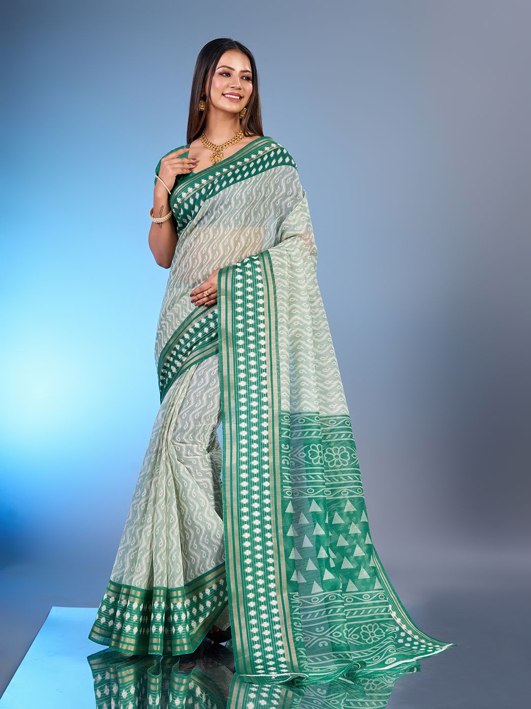 

NIRMAL CREATION Paisley Maheshwari Saree, Green