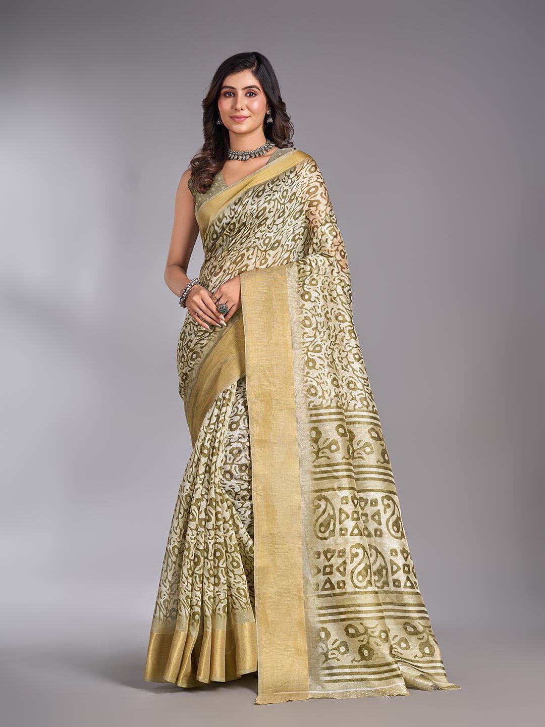 

NIRMAL CREATION Paisley Zari Maheshwari Saree, Green