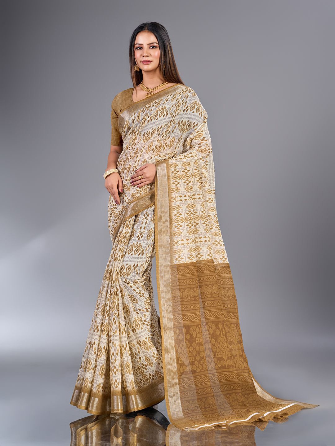 

NIRMAL CREATION Paisley Zari Maheshwari Saree, Camel brown