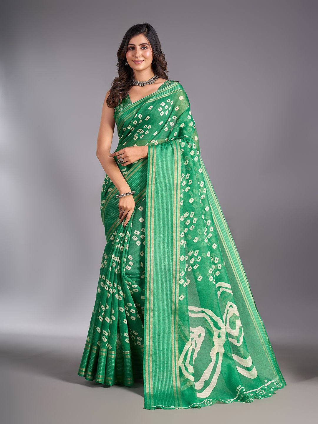 

NIRMAL CREATION Floral Maheshwari Saree, Green