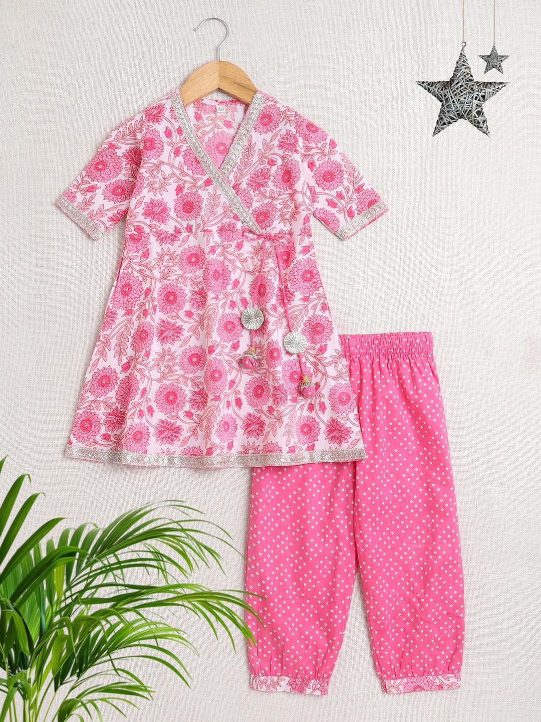 

The Magic Wand Girls Floral Printed Regular Kurta with Salwar, Pink