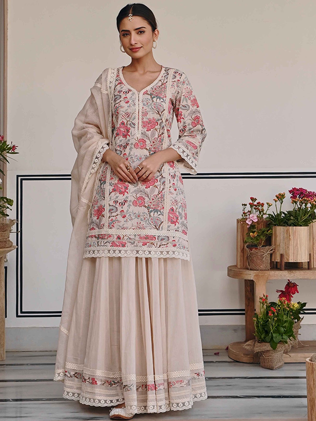 

KARAJ JAIPUR Floral Printed Regular Pure Cotton Kurta with Skirt & Dupatta, Beige