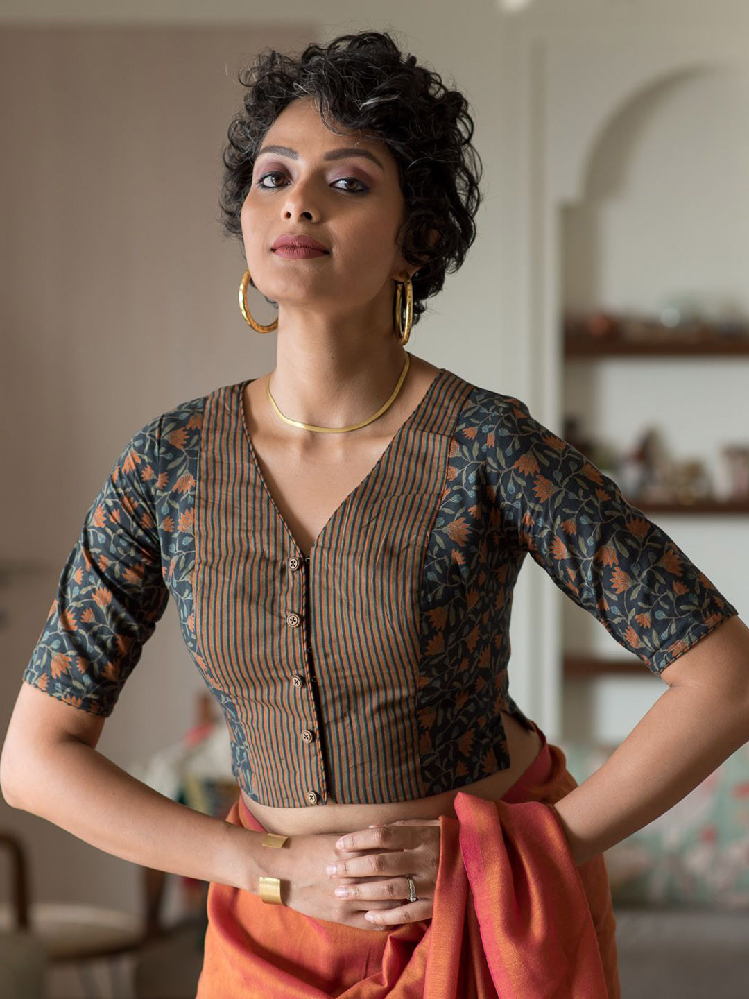 

Suta Printed V Neck Pure Cotton Short Sleeves Saree Blouse, Navy blue