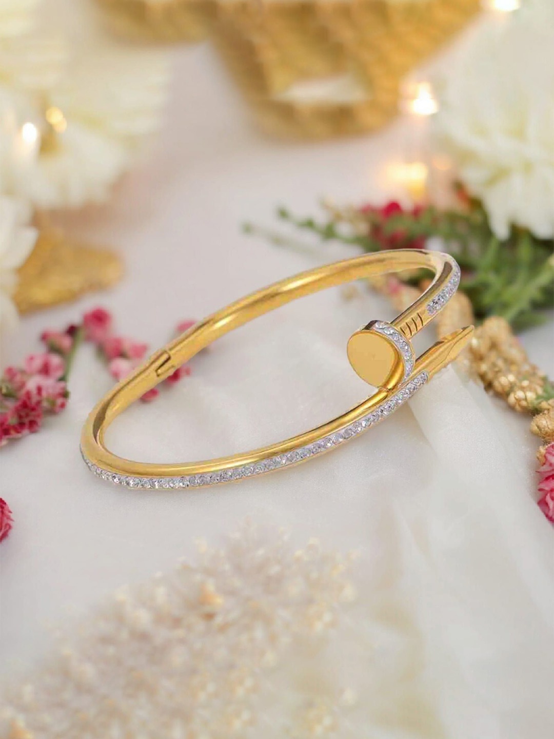 

KARISHMA KREATIONS Unisex Cubic Zirconia Gold-Plated Kada Bracelet