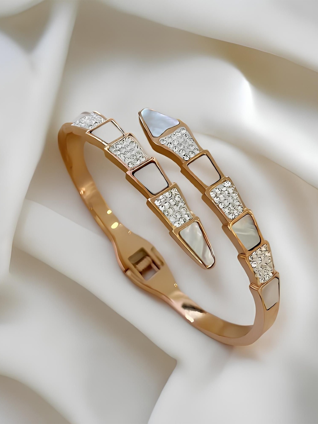 

KARISHMA KREATIONS Unisex Cubic Zirconia Gold-Plated Kada Bracelet