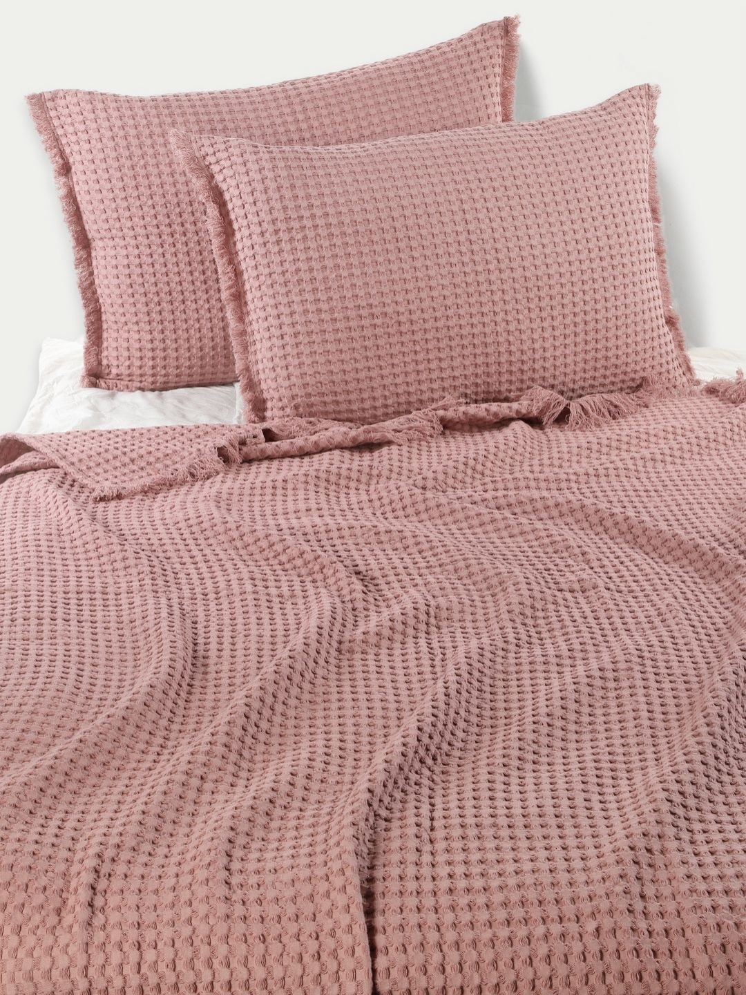 

DESIGN GAATHA Pink Checked Cotton Bed Cover With 2 Pillow Covers