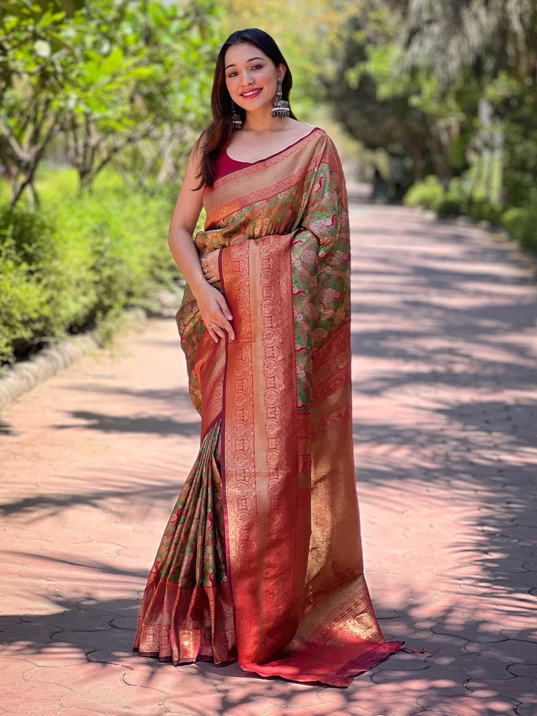 

Panzora Woven Design Zari Banarasi Saree, Green