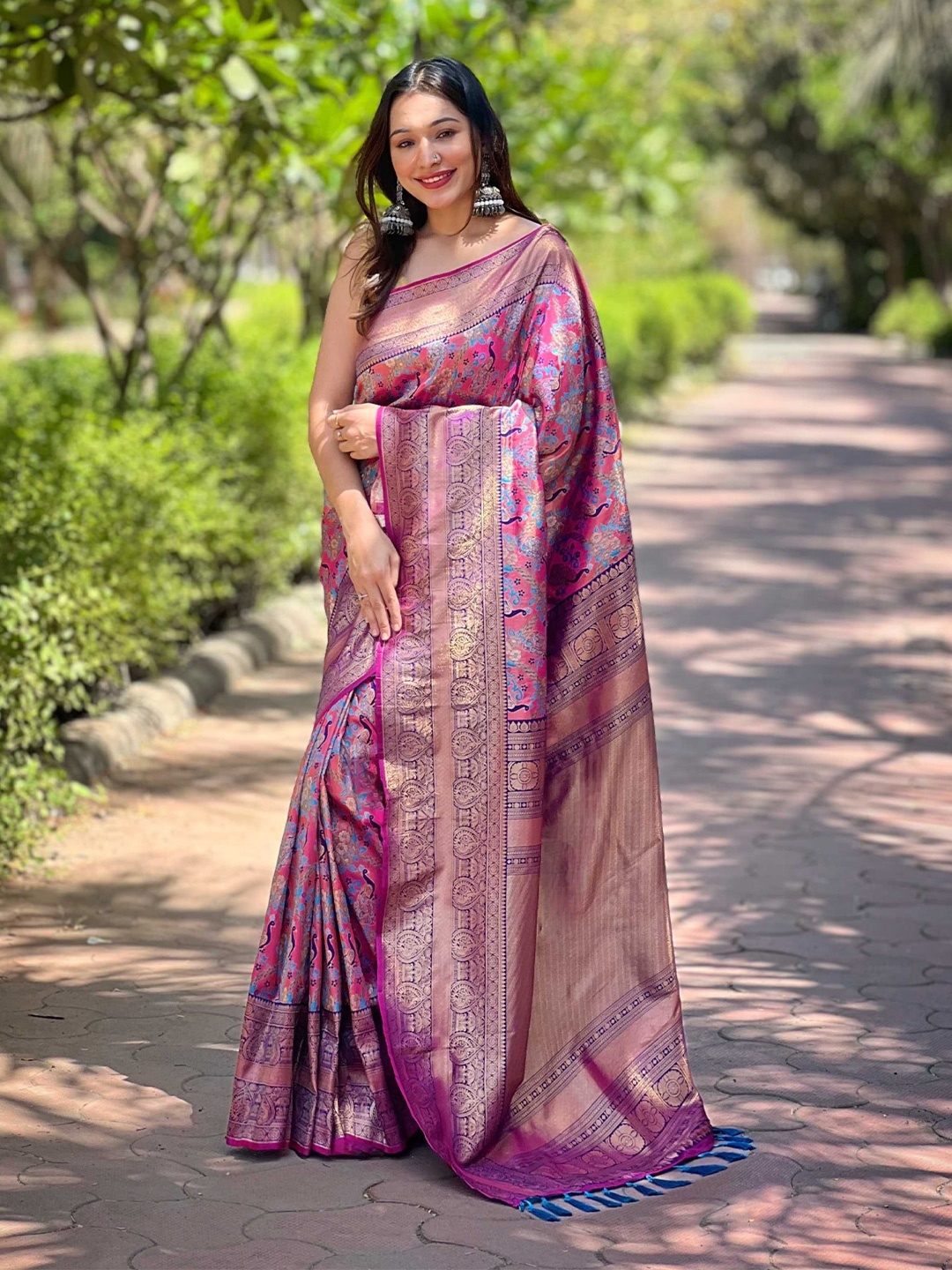 

Panzora Woven Design Banarasi Saree, Pink