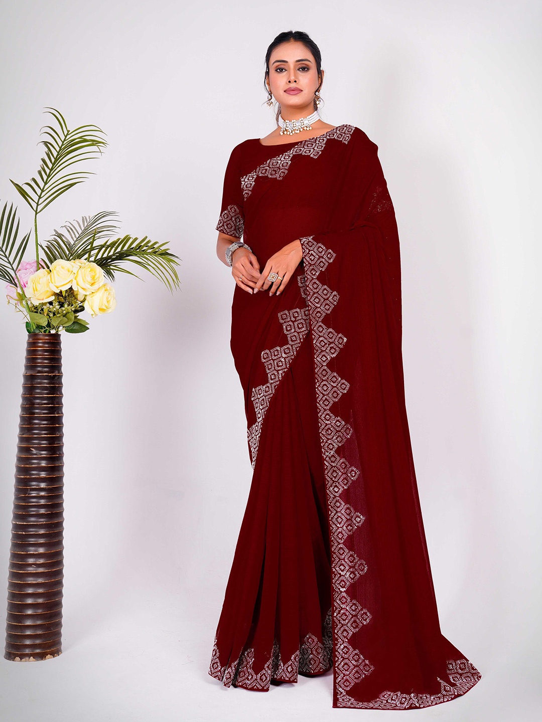 

Panzora Beads and Stones Saree, Red