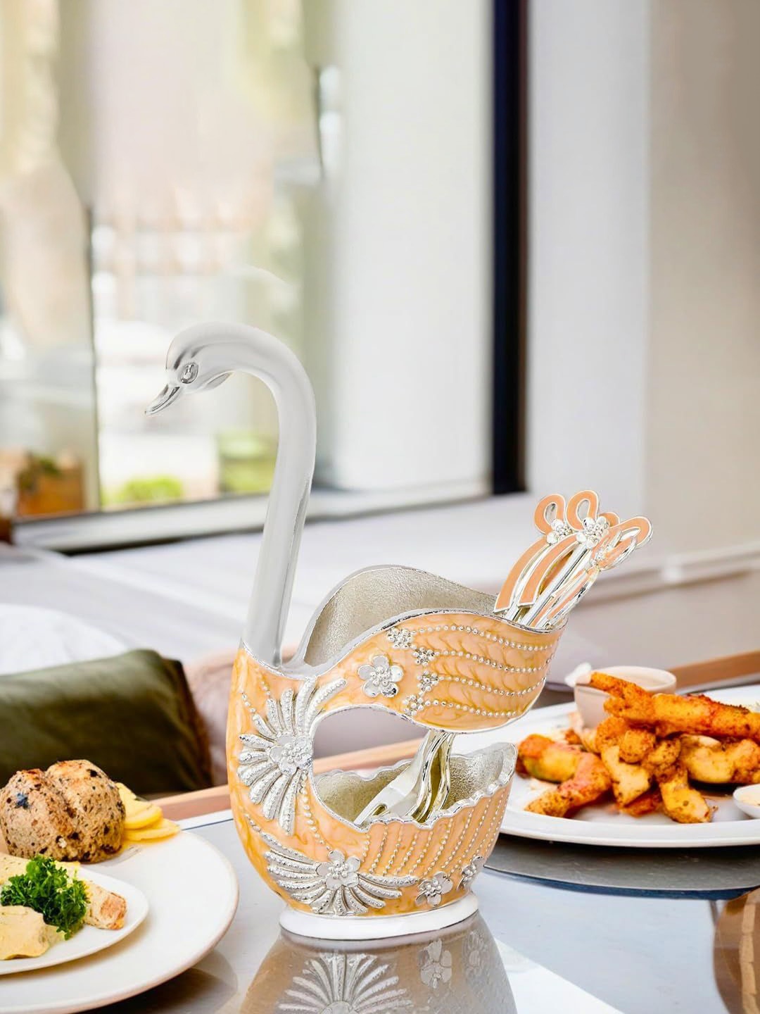 

THE HOME CO. Peach-Coloured 7 Pieces Aluminium Swan Fork With Stand