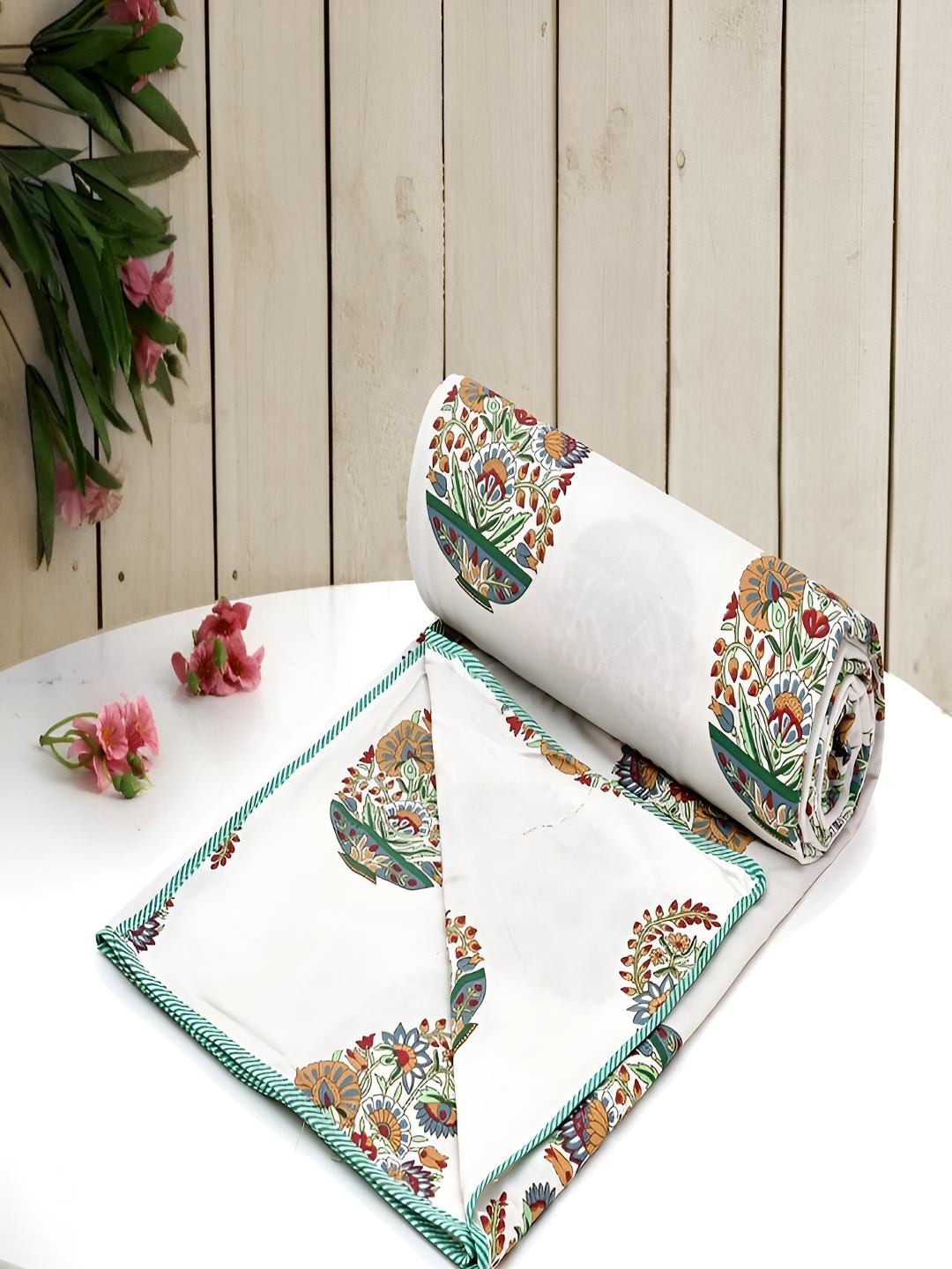 

tundwal's White & Green Floral AC Room 210 GSM Cotton Single Bed Dohar