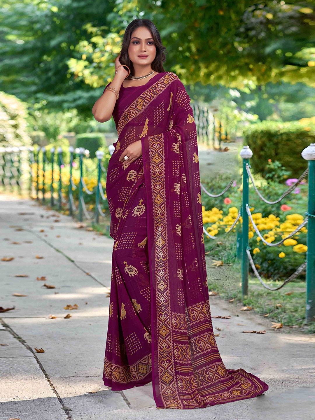 

Panzora Sequinned Bandhani Saree, Purple
