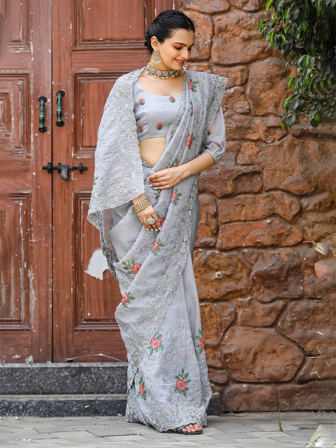 

RV CREATION Floral Embroidered Saree, Grey