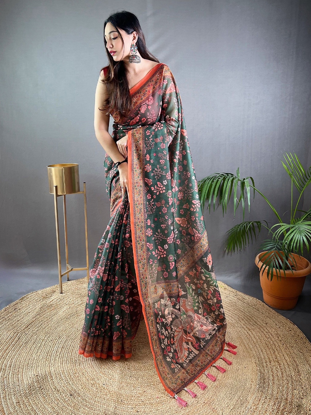 

RV CREATION Kalamkari Zari Designer Tussar Saree, Green